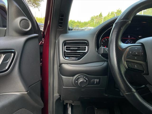 Photo of 2023 Octane Red Pearlcoat Dodge Durango