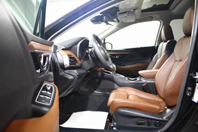 Photo of 2024 Crystal Black Silica Subaru Outback
