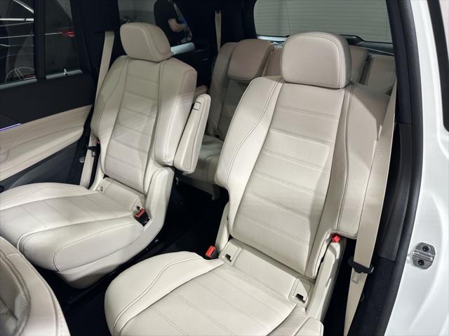 Photo of 2025 Polar White Mercedes-Benz GLS 580