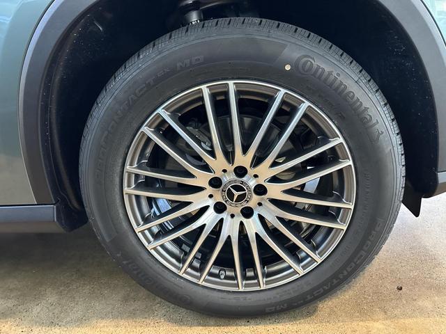 Photo of 2026 Silver Mercedes-Benz GLC 300