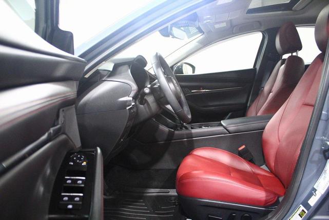 Photo of 2024 Polymetal Gray Metallic Mazda Mazda3
