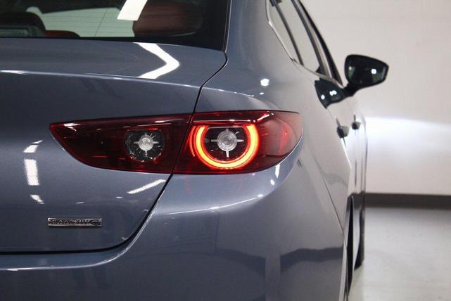 Photo of 2024 Polymetal Gray Metallic Mazda Mazda3