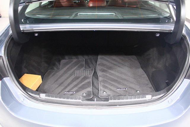 Photo of 2024 Polymetal Gray Metallic Mazda Mazda3