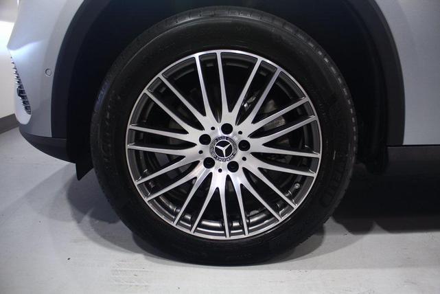 Photo of 2023 Cirrus Silver Metallic Mercedes-Benz GLC 300