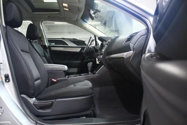 Photo of 2016 Ice Silver Metallic Subaru Legacy