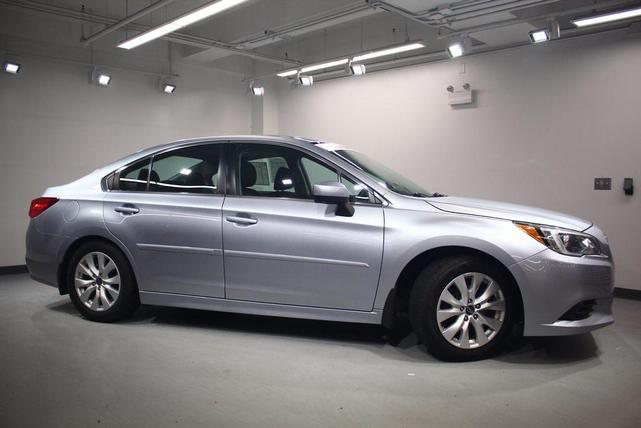 Photo of 2016 Ice Silver Metallic Subaru Legacy