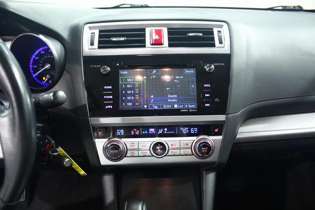 Photo of 2016 Ice Silver Metallic Subaru Legacy