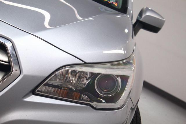 Photo of 2016 Ice Silver Metallic Subaru Legacy