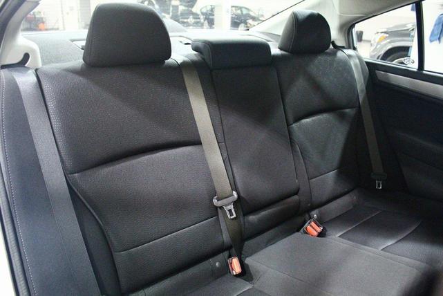 Photo of 2016 Ice Silver Metallic Subaru Legacy