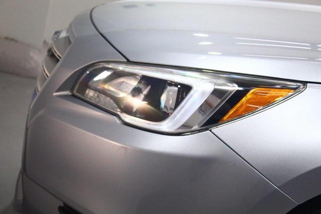 Photo of 2016 Ice Silver Metallic Subaru Legacy