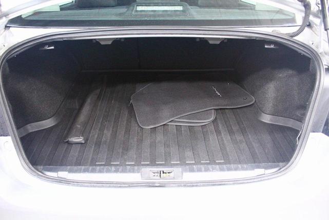 Photo of 2016 Ice Silver Metallic Subaru Legacy