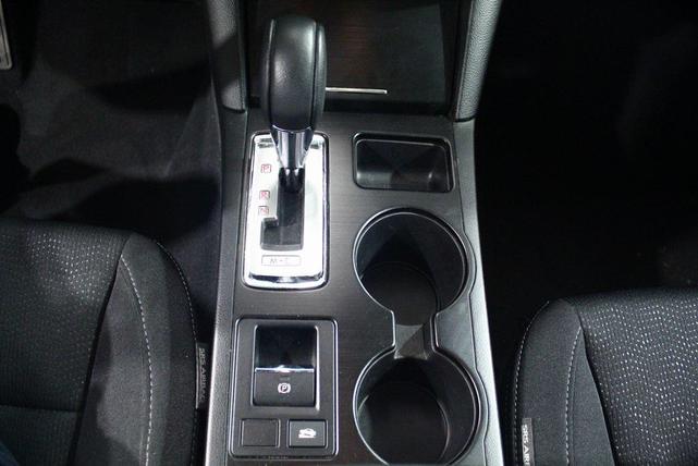 Photo of 2016 Ice Silver Metallic Subaru Legacy