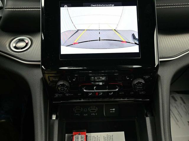 Photo of 2025 Bright White Clearcoat Jeep Grand Cherokee L