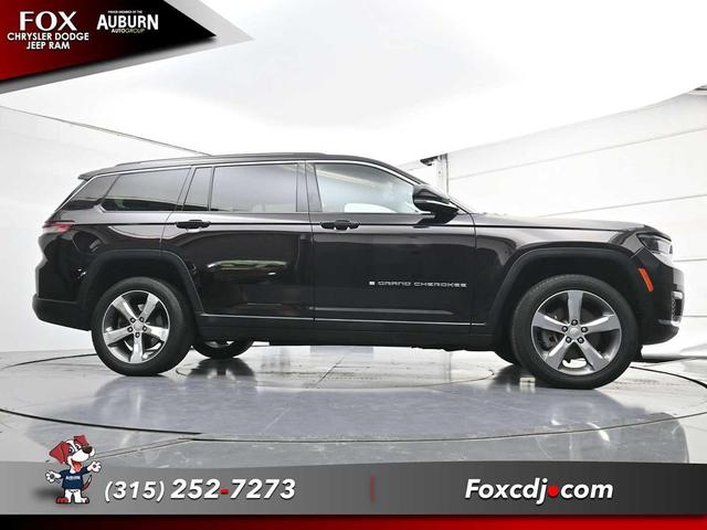 Photo of 2022 Ember Pearlcoat Jeep Grand Cherokee L