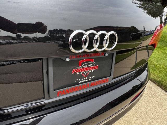 Photo of 2012 BLACK METALIC Audi Q7