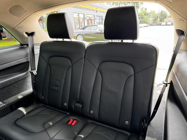 Photo of 2012 BLACK METALIC Audi Q7