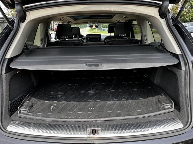 Photo of 2012 BLACK METALIC Audi Q7