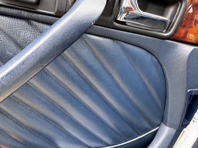 Photo of 1991 WHITE Mercedes-Benz S-Class