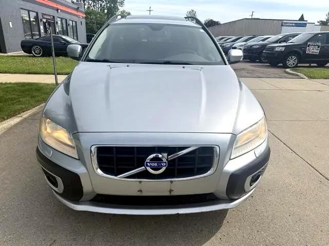Photo of 2011 SILVER METALIC Volvo XC70