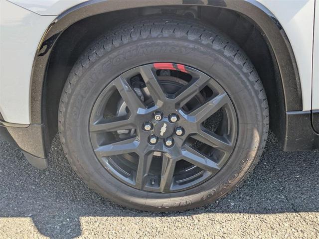 Photo of 2018 Summit White Chevrolet Traverse