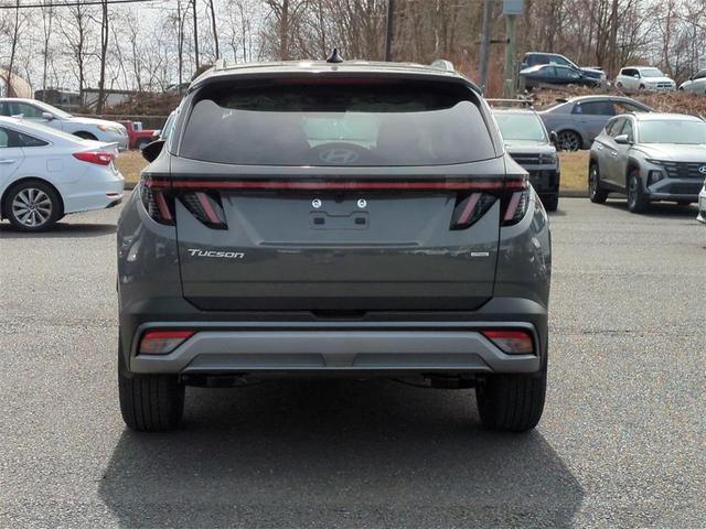 Photo of 2025 Hampton Gray Hyundai TUCSON