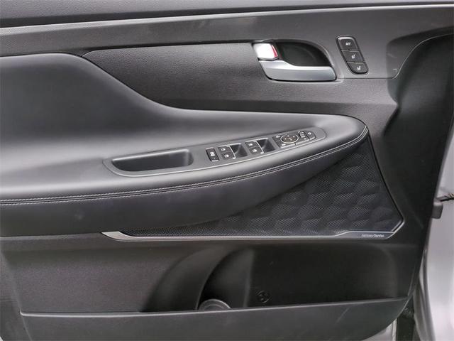 Photo of 2022 Shimmering Silver Pearl Hyundai SANTA FE