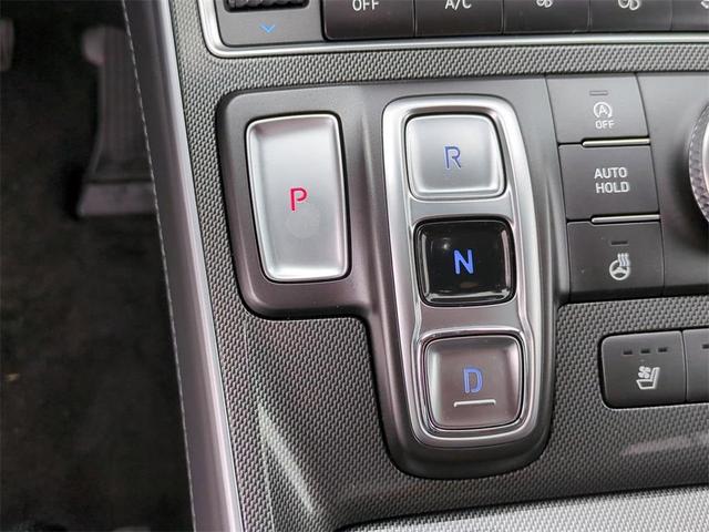 Photo of 2022 Shimmering Silver Pearl Hyundai SANTA FE