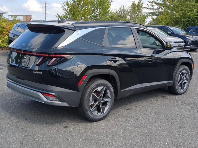 Photo of 2025 Ash Black Hyundai TUCSON Hybrid