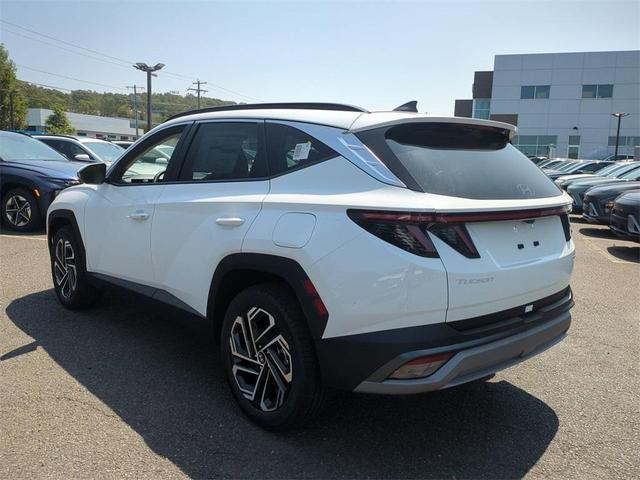 Photo of 2025 White Pearl Hyundai TUCSON