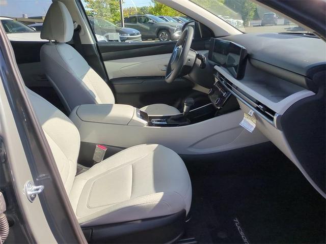 Photo of 2025 Hampton Gray Hyundai TUCSON