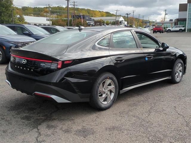 Photo of 2026 Black Hyundai SONATA