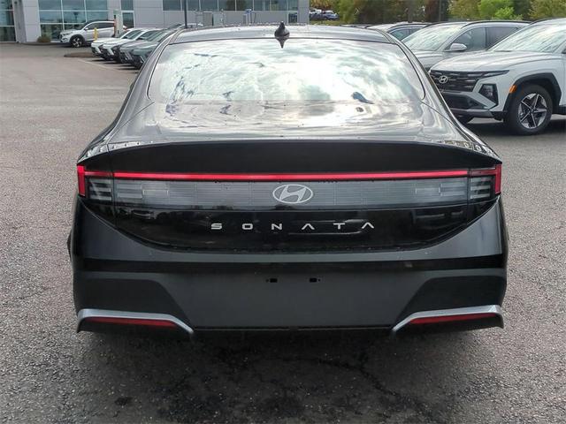 Photo of 2026 Black Hyundai SONATA