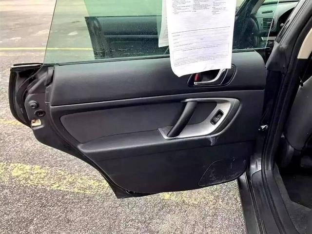 Photo of 2008 Gray Subaru Outback
