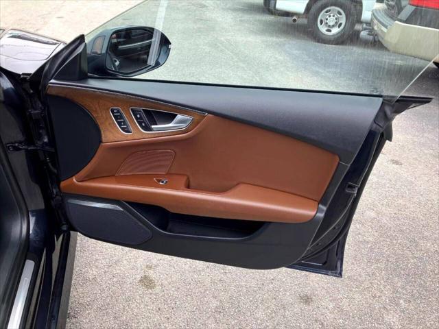 Photo of 2016 Moonlight Blue Metallic Audi A7