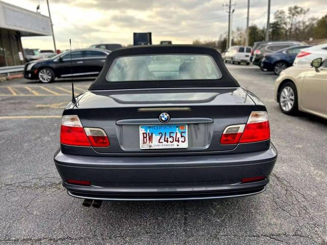 Photo of 2003 Gray BMW 325