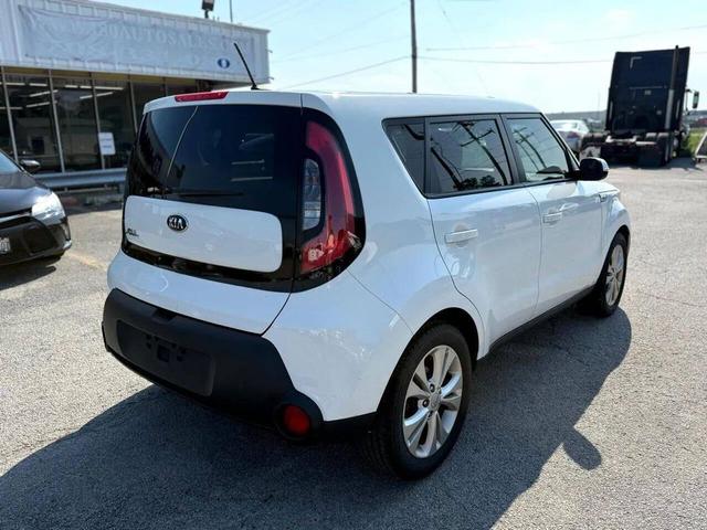 Photo of 2014 Clear White Kia Soul