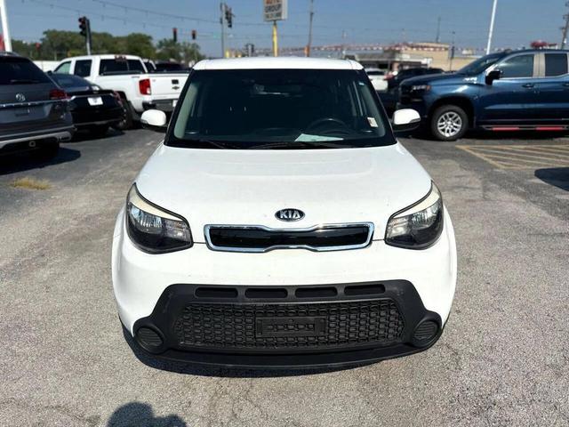 Photo of 2014 Clear White Kia Soul