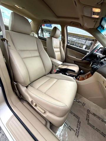 Photo of 2004 Gold Honda Accord