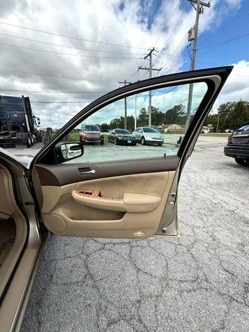 Photo of 2004 Gold Honda Accord