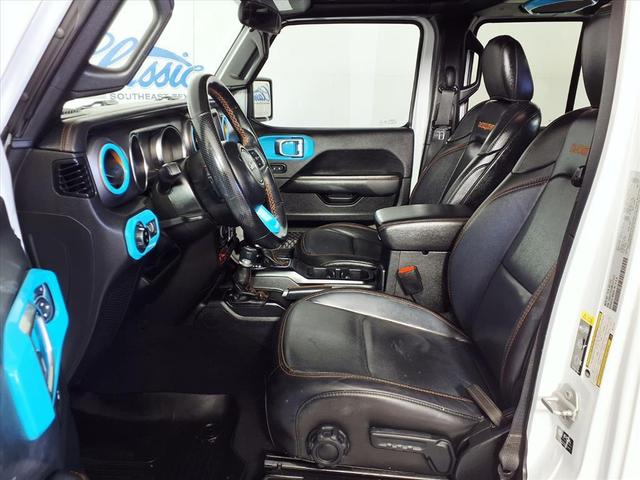 Photo of 2021 Bright White Clearcoat Jeep Gladiator