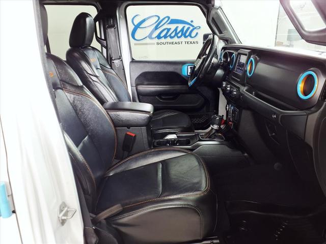 Photo of 2021 Bright White Clearcoat Jeep Gladiator