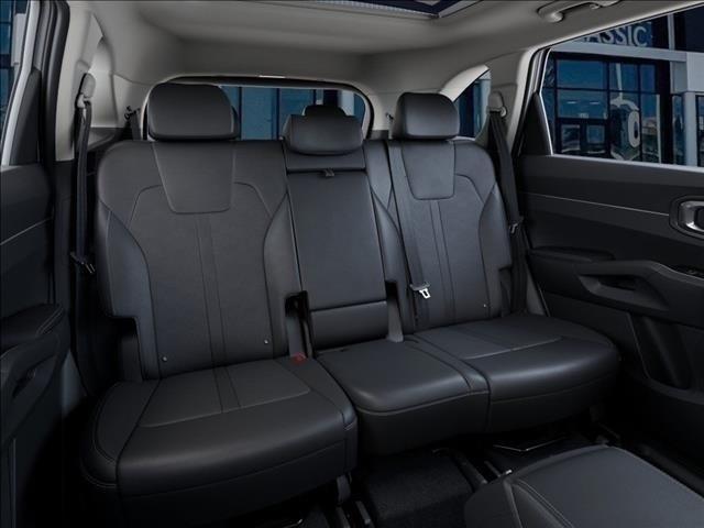 Photo of 2025 Glacial White Pearl Kia Sorento