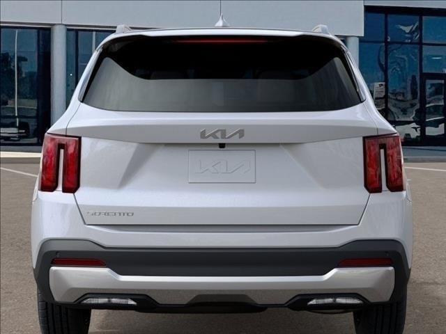 Photo of 2025 Glacial White Pearl Kia Sorento