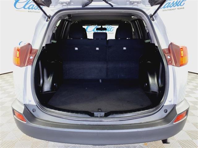 Photo of 2014 Classic Silver Toyota RAV4