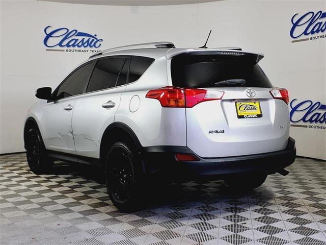 Photo of 2014 Classic Silver Toyota RAV4