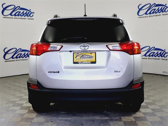 Photo of 2014 Classic Silver Toyota RAV4