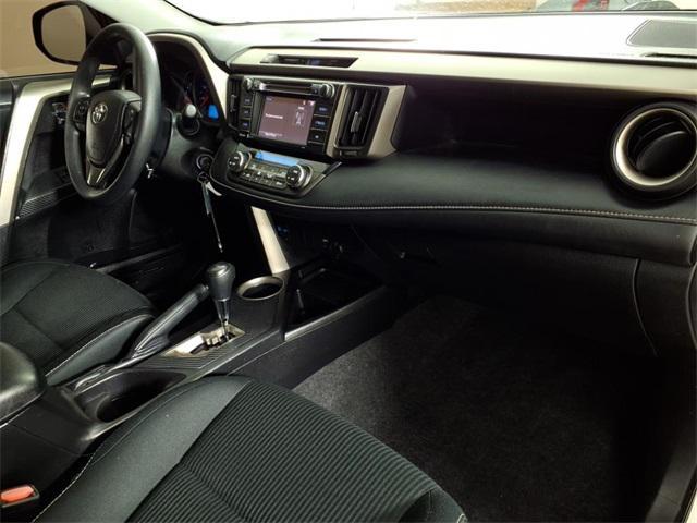Photo of 2014 Classic Silver Toyota RAV4