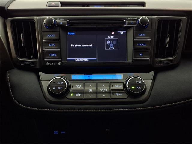 Photo of 2014 Classic Silver Toyota RAV4