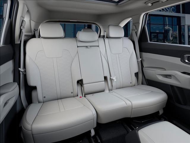 Photo of 2025 Midnight Black Kia Sorento