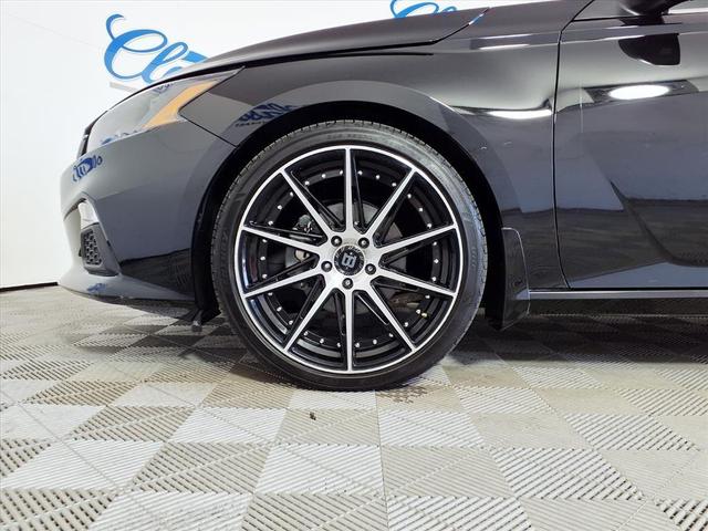 Photo of 2022 Black Nissan Altima